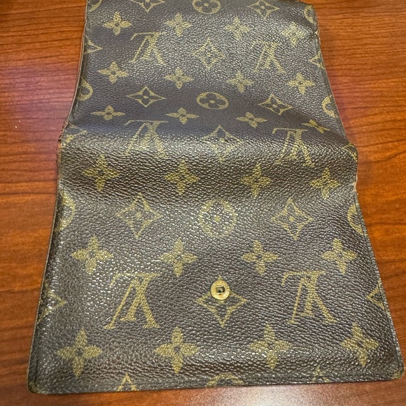 Louis Vuitton wallet - Picture 6 of 9